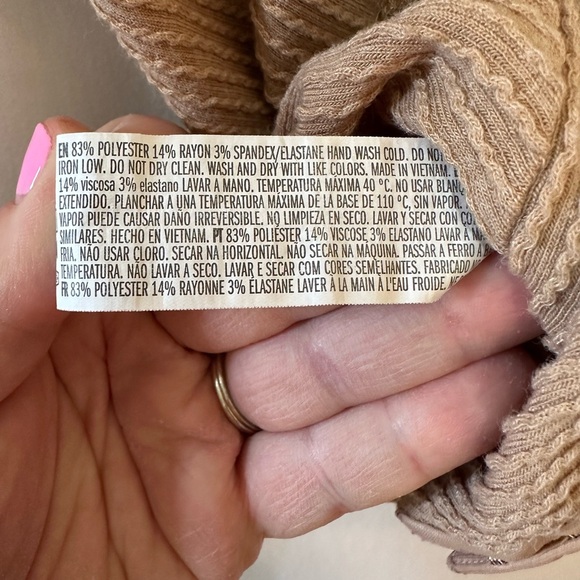 Forever 21 Tan Cropped Tank Size Small - Picture 4 of 7